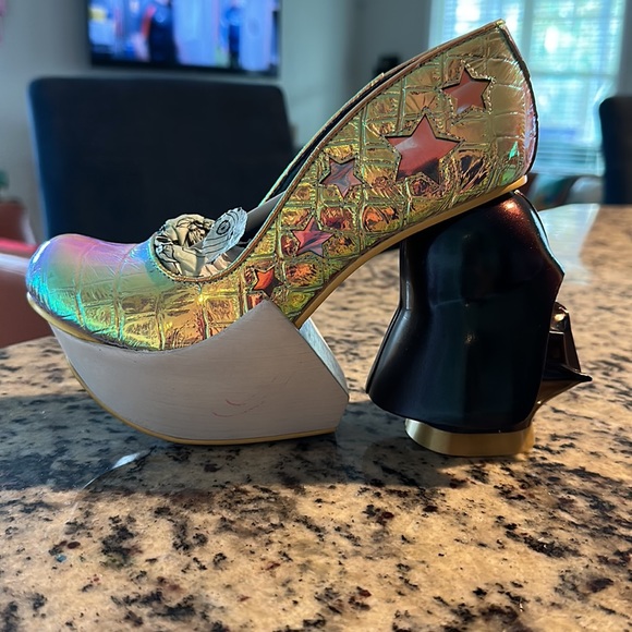 Irregular Choice iridescent Star Wars heels - Picture 7 of 10